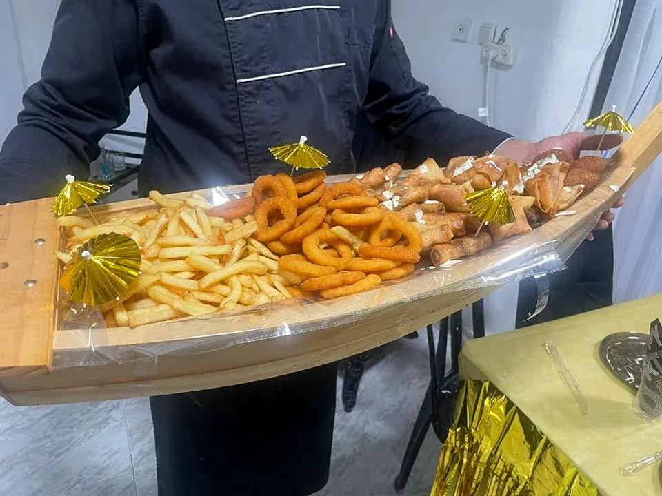מגש אירוח עשיר